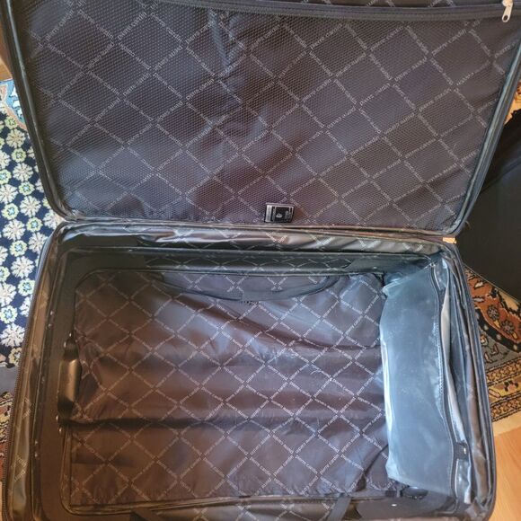 Luggage Set 3 cases MINT condition Pierre Cardin Premium Soft side Lightweight - Picture 9 of 16